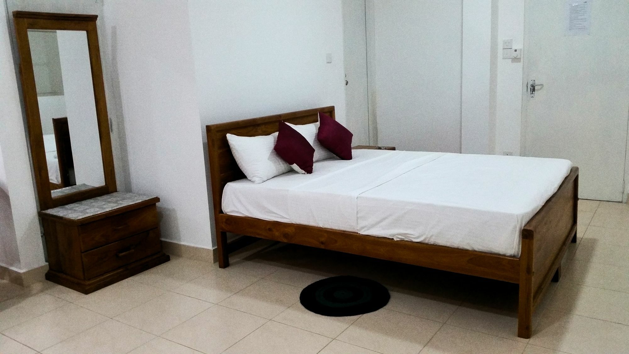 Ocean Pebbles Apartment Dehiwala-Mount Lavinia Exterior photo