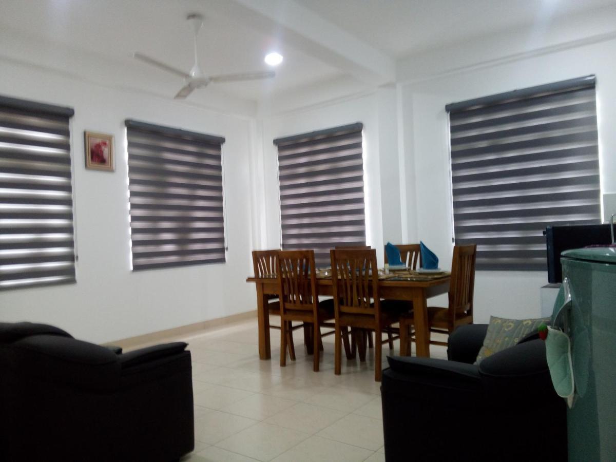 Ocean Pebbles Apartment Dehiwala-Mount Lavinia Exterior photo