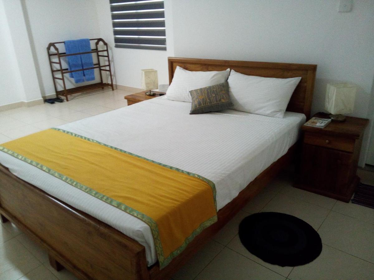 Ocean Pebbles Apartment Dehiwala-Mount Lavinia Exterior photo